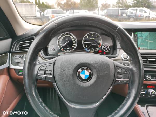 BMW Seria 5 520d Touring Luxury Line - 14