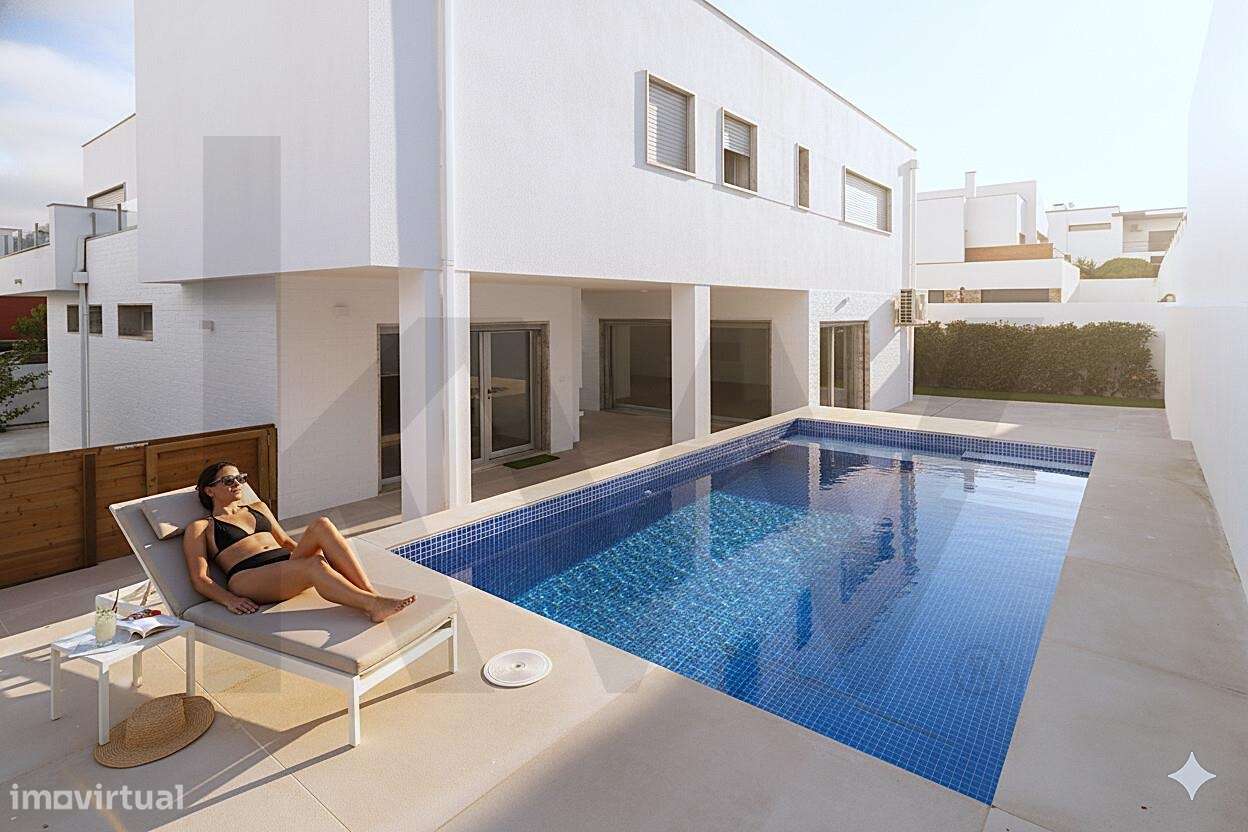 Moradia T4 isolada com piscina e garagem 4 carros – 35 min de Lisboa - Grande imagem: 1/60