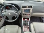 Lexus IS 220 D Prestige - 16