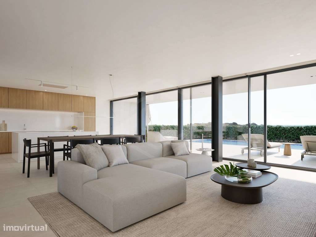 Luxuosa moradia com 4 quartos e piscina, a poucos passos da praia e... - Grande imagem: 3/28