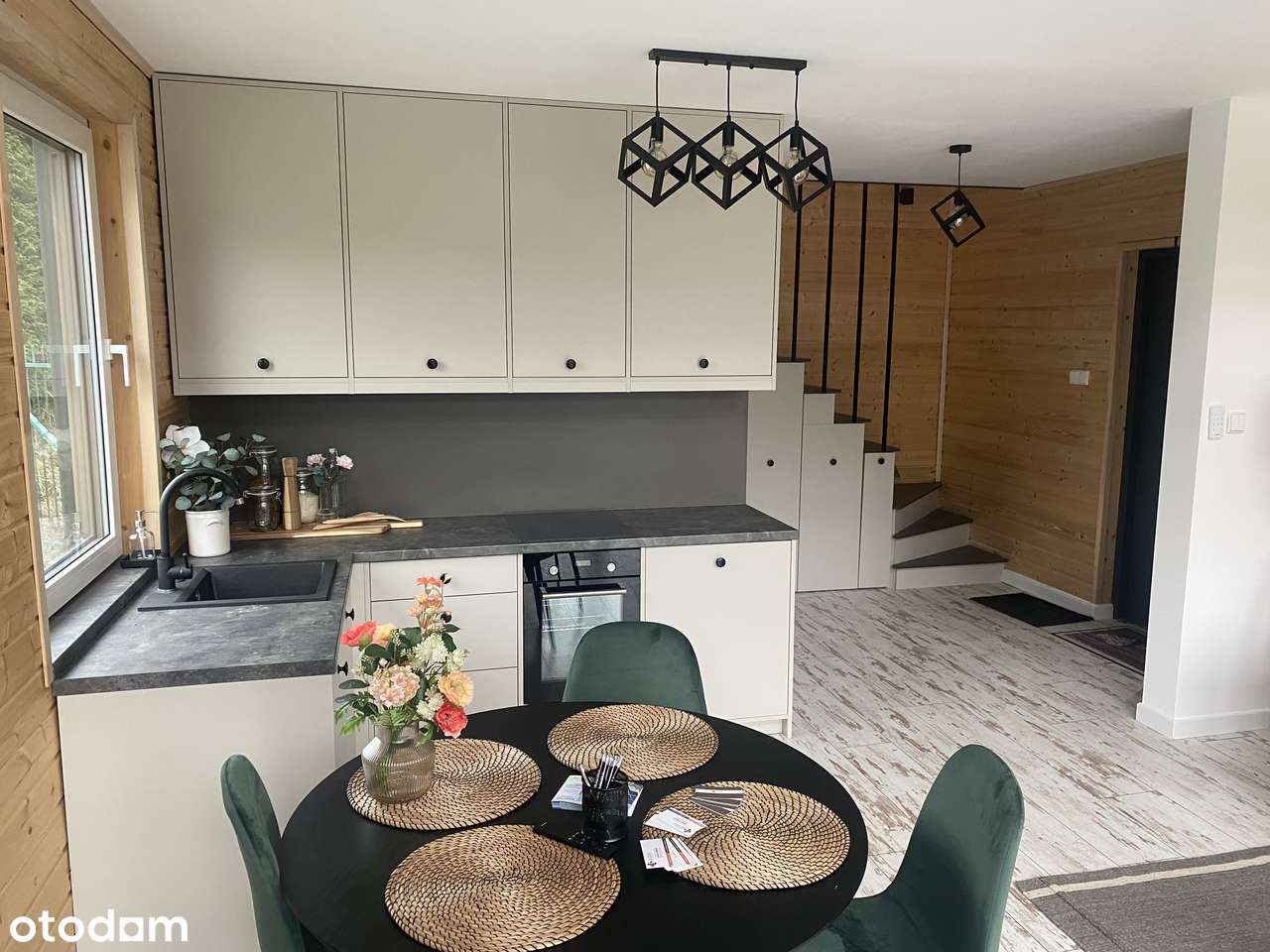 Nowoczesny i ekonomiczny dom szkieletowy - Ekodom50-12