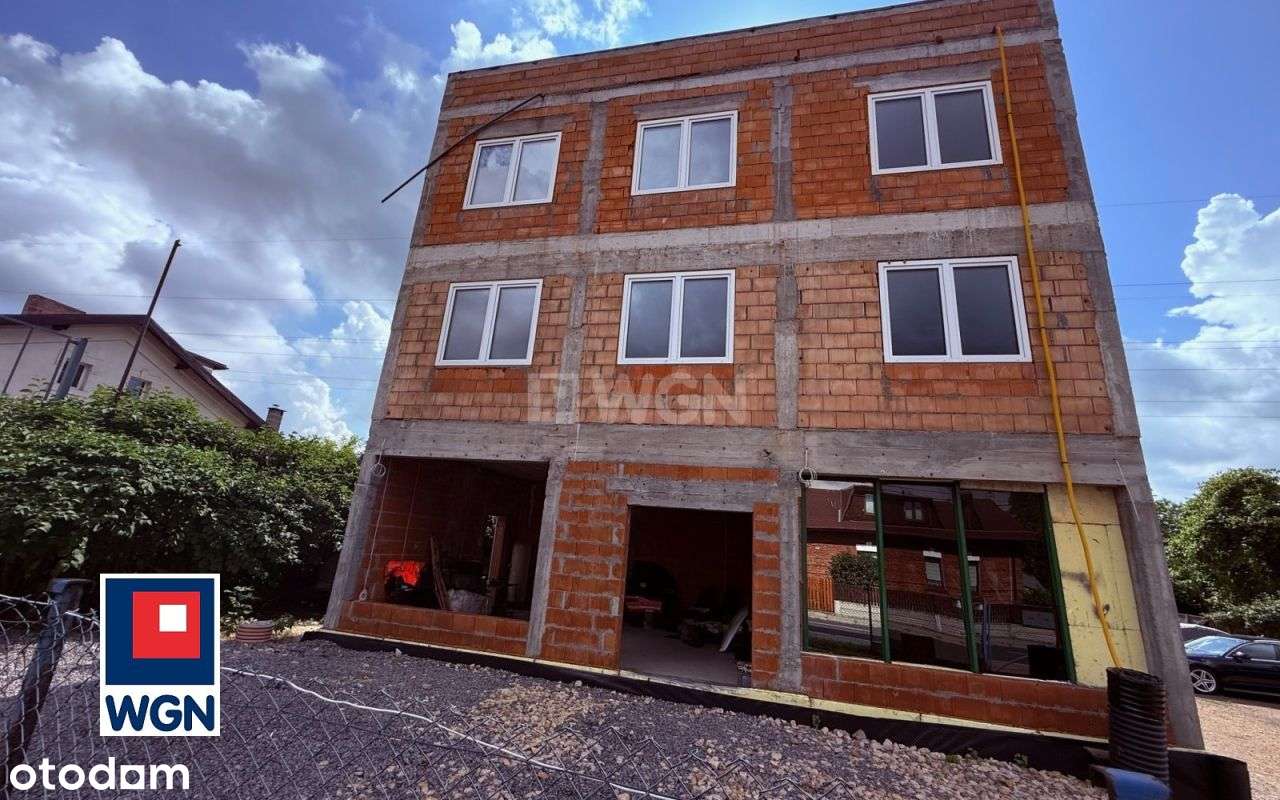 Budynek handlowo-usługowy z częścią mieszkalną sta-10