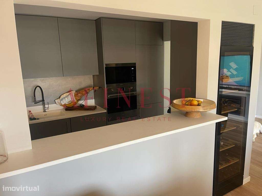 APARTAMENTO T2 REMODELADO - QUINTA BELOURA COM TERRAÇO E PISCINA - Grande imagem: 4/16