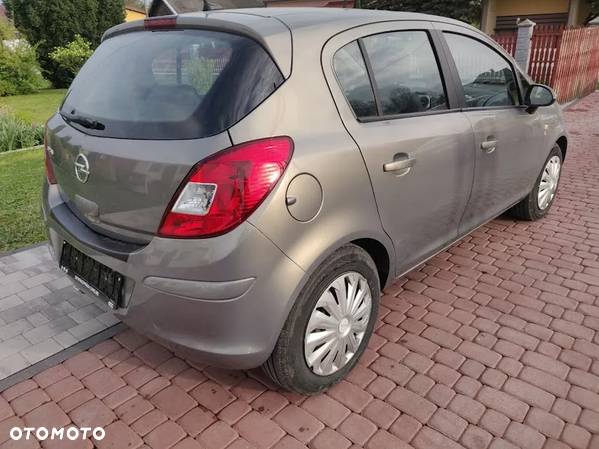 Opel Corsa 1.2 Cosmo - 8