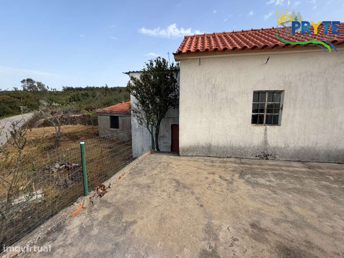Moradia de 2 pisos na Freguesia da Ermida e Figueiredo-19