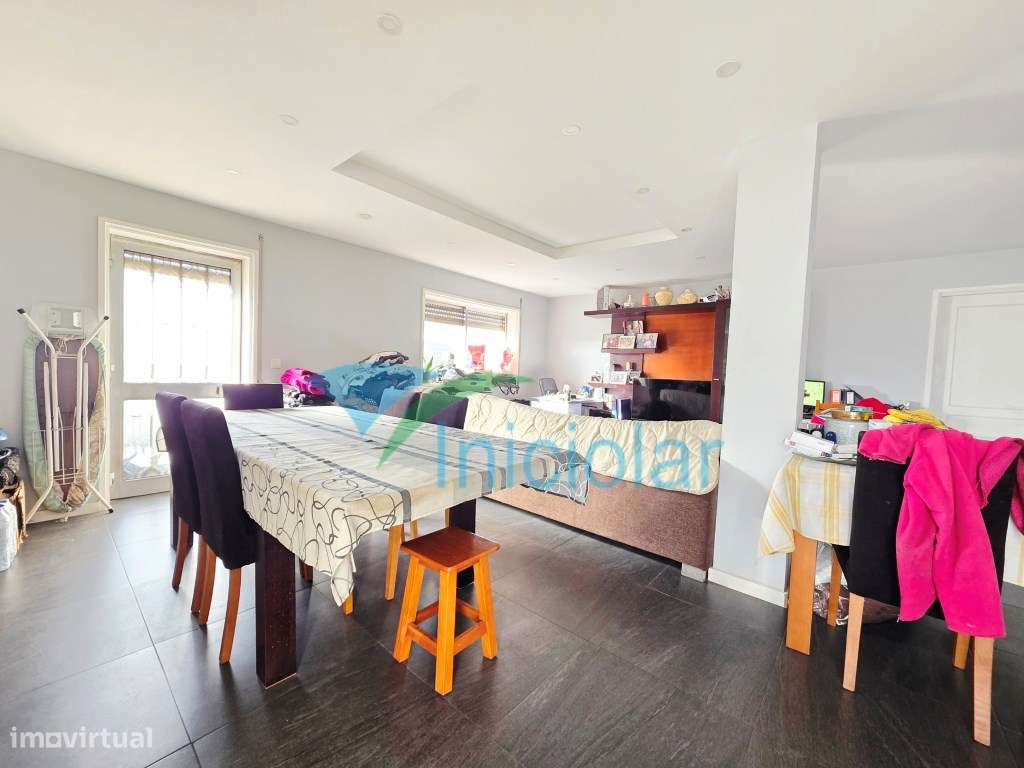 Moradia T3| 3 Frentes| Armazém| Centro de Sao Pedro da Cova-6