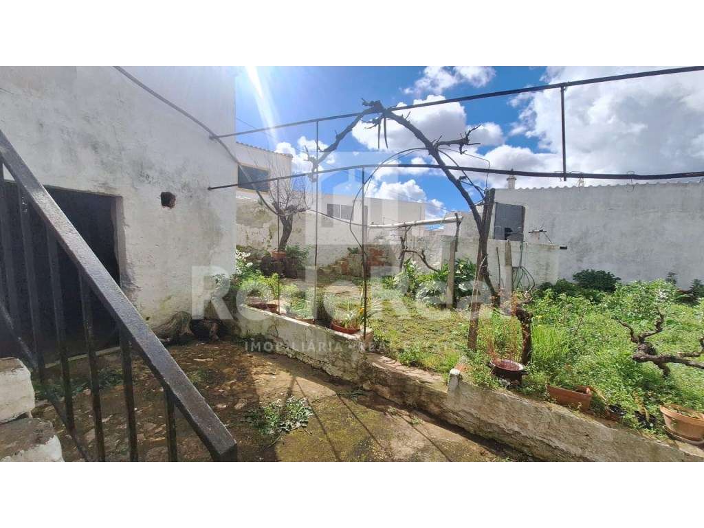 Moradia T2 tipica Algarvia com vista campo-18