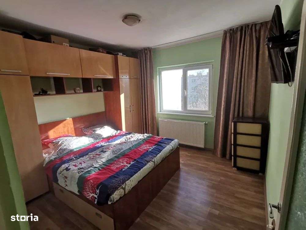Apartament cu 3 camere in Piata Centrala - Imagine principală: 3/8