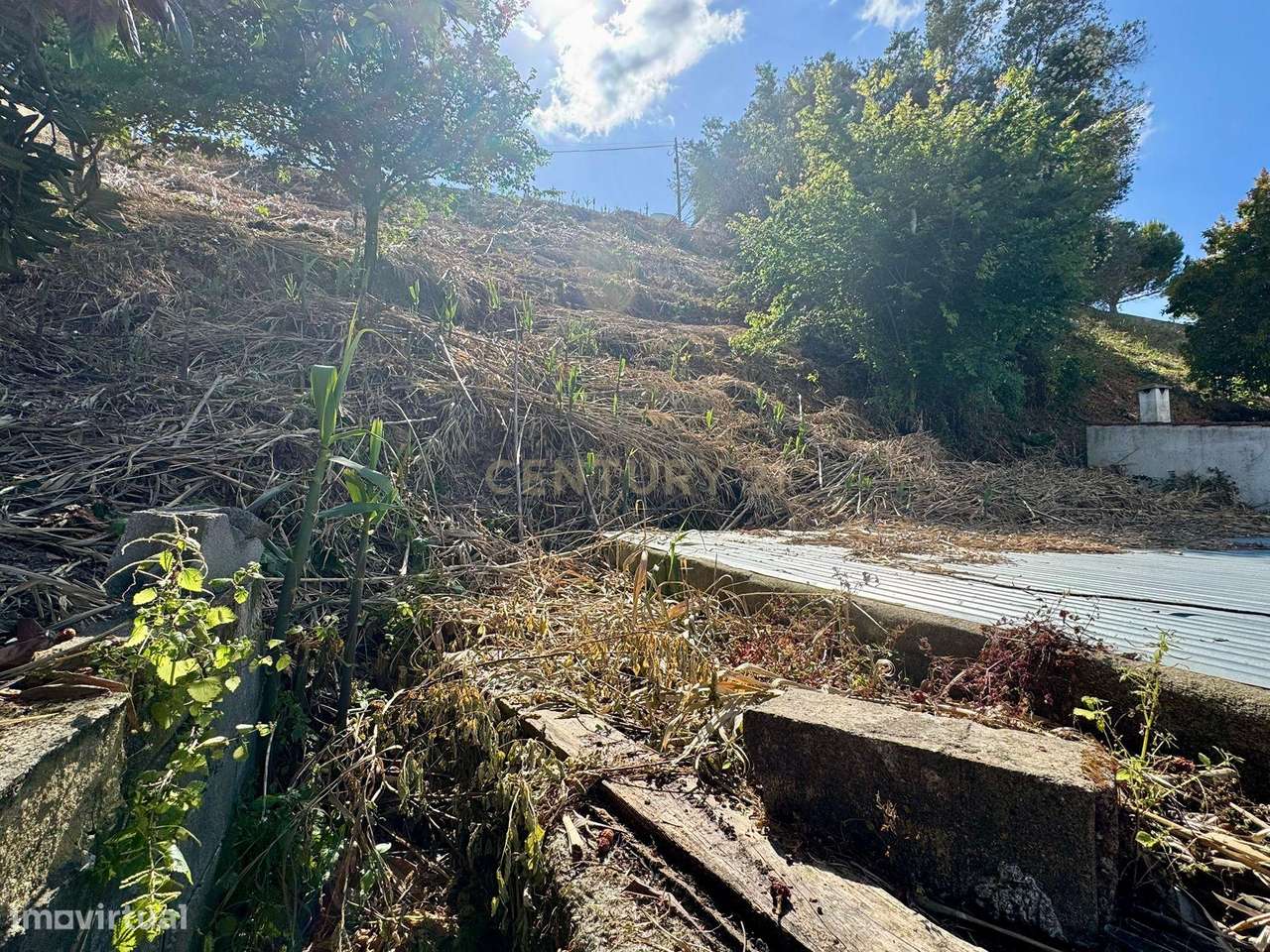 Armazém Industrial com terreno em Unhos-11