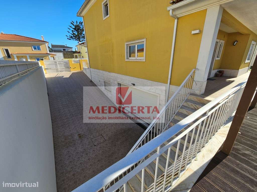 Algueirão - Moradia/Isolada T5 + Logradouro 350m² + Garagem - Grande imagem: 5/40