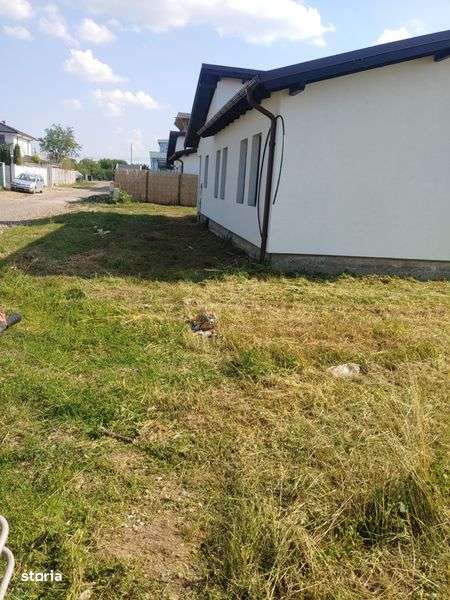 Casa de vanzare stil mediteranean - Imagine principală: 4/8