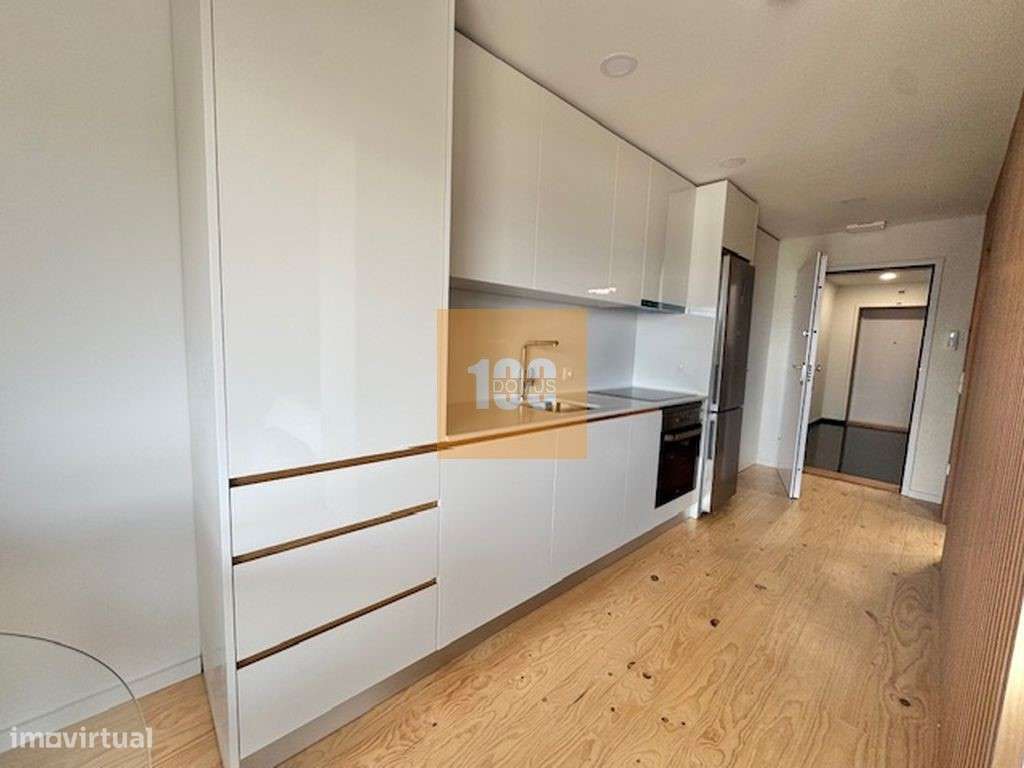 T0+1 novo com terraço - Firmeza Dourada - Grande imagem: 3/23