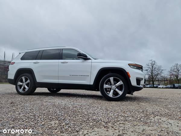 Jeep Grand Cherokee - 21