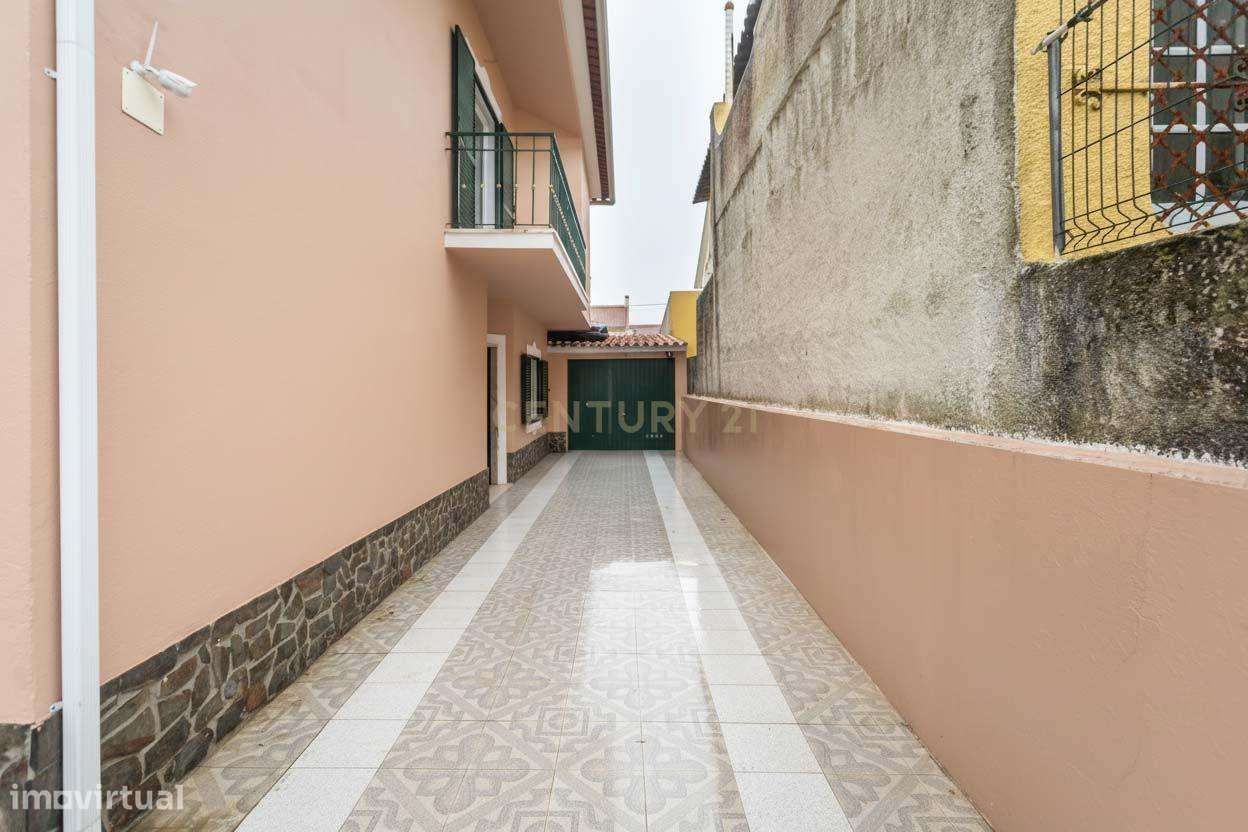 Espetacular Moradia com Vista Campestre em Localização Privilegiada-8