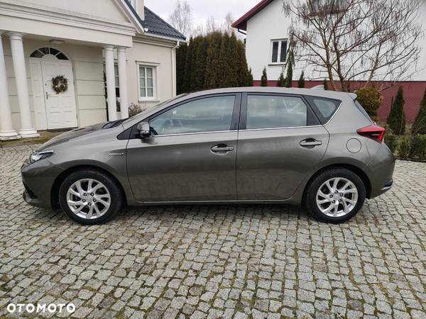 Toyota Auris Hybrid 135 Premium - 11