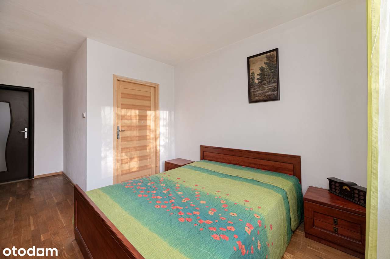 Piętrowy dom szuka właściciela!-dobrze zlokalizowany-w cichej okolicy!-4