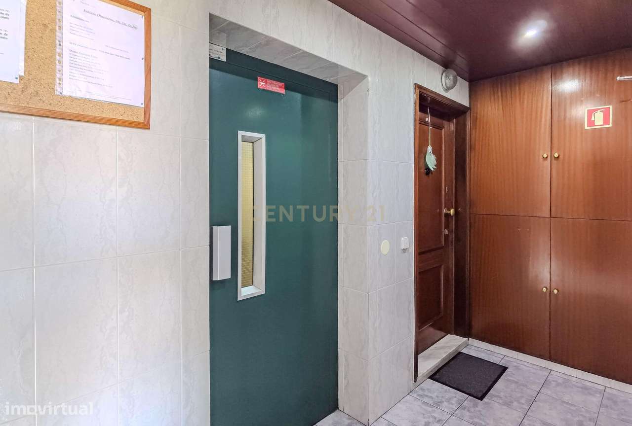 Apartamento T1+1 com Garagem em Gaia - Grande imagem: 5/31