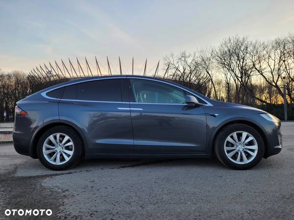 Tesla Model X Long Range Plus - 11