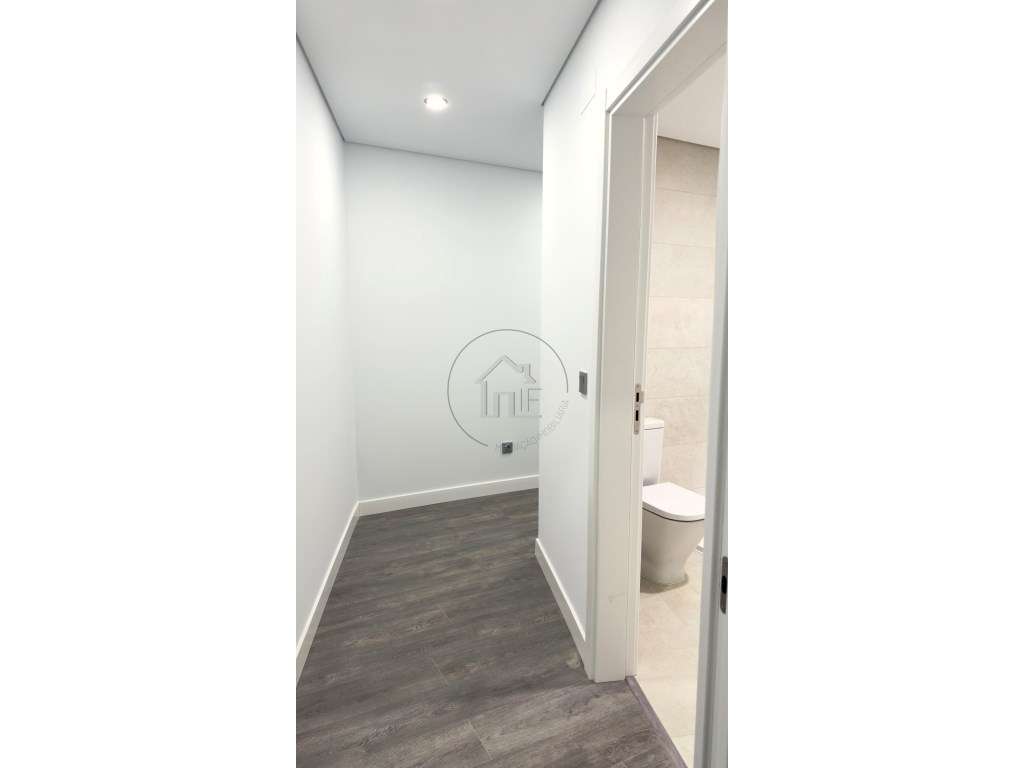 Apartamento T2 Duplex Novo Pinhal Novo-11