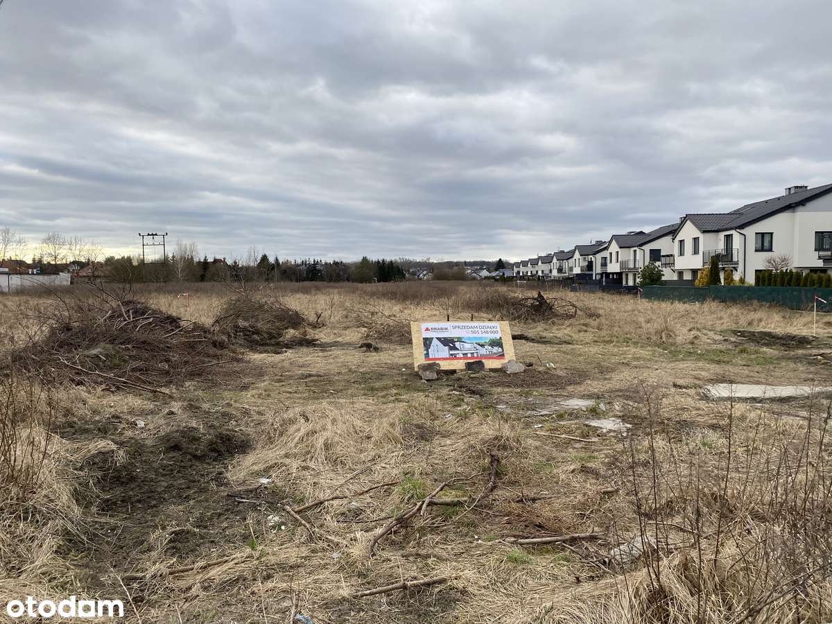 Działka budowlana w mieście, media w ul. Żyznej-4