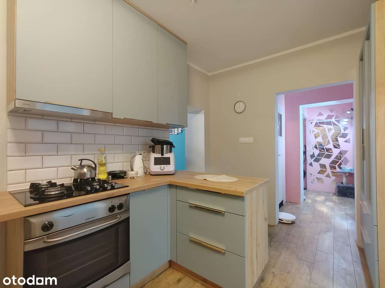 2 pokojowe mieszkanie po generalnym remoncie + mały ogródek-15