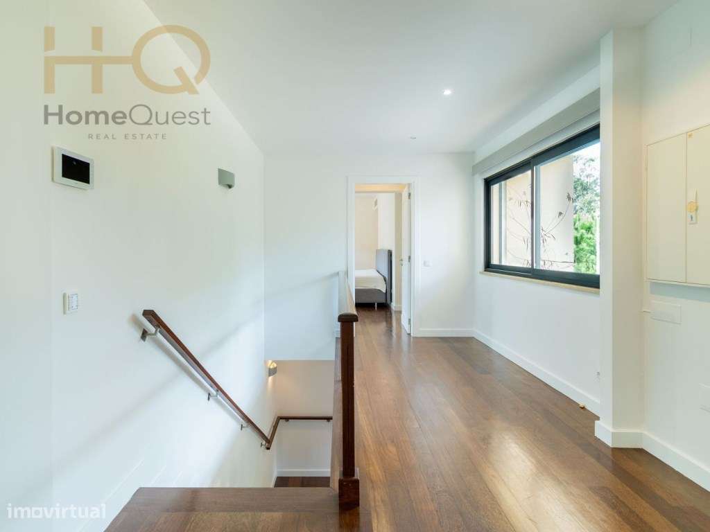 Moradia T4+2 Bairro da Martinha-45