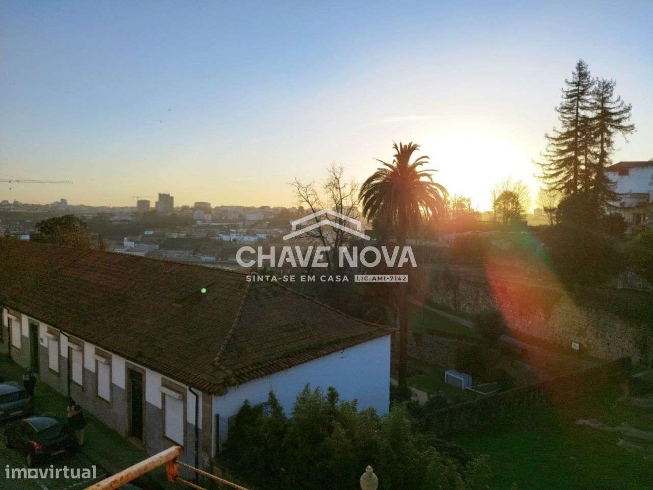 Prédio Habitacional em Zona Histórica do Porto (Virtudes) - Grande imagem: 5/24