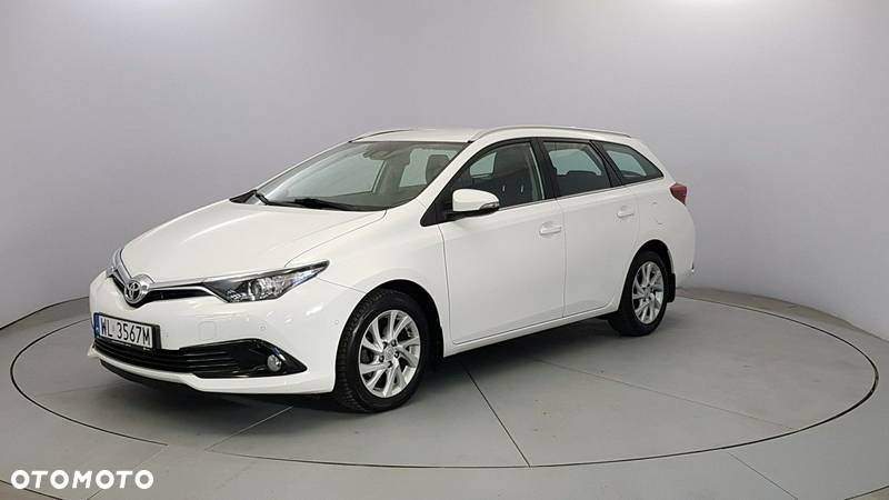 Toyota Auris 1.6 Premium - 3