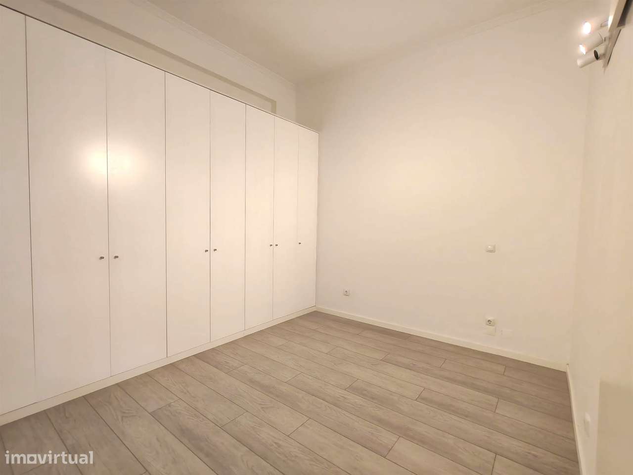 Loja / Apartamento T1 / Leiria-5