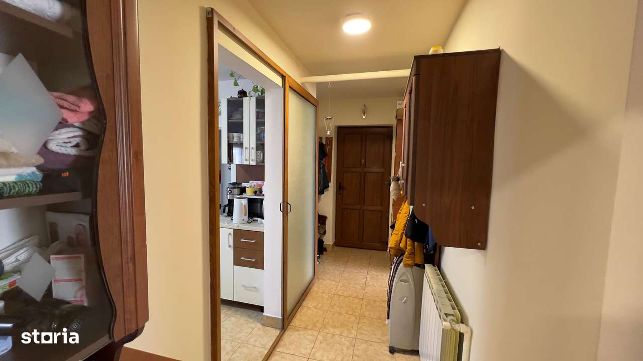 Apartament in casa tip vila-0