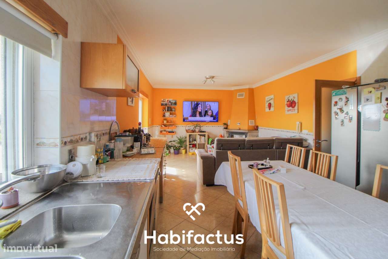 Moradia Geminada T3+1 a 10 Minutos do Centro de Mangualde - Grande imagem: 4/24