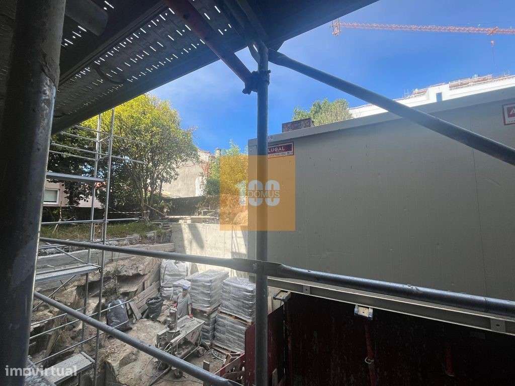 T0 novo com varanda - Fontinha Lux-18