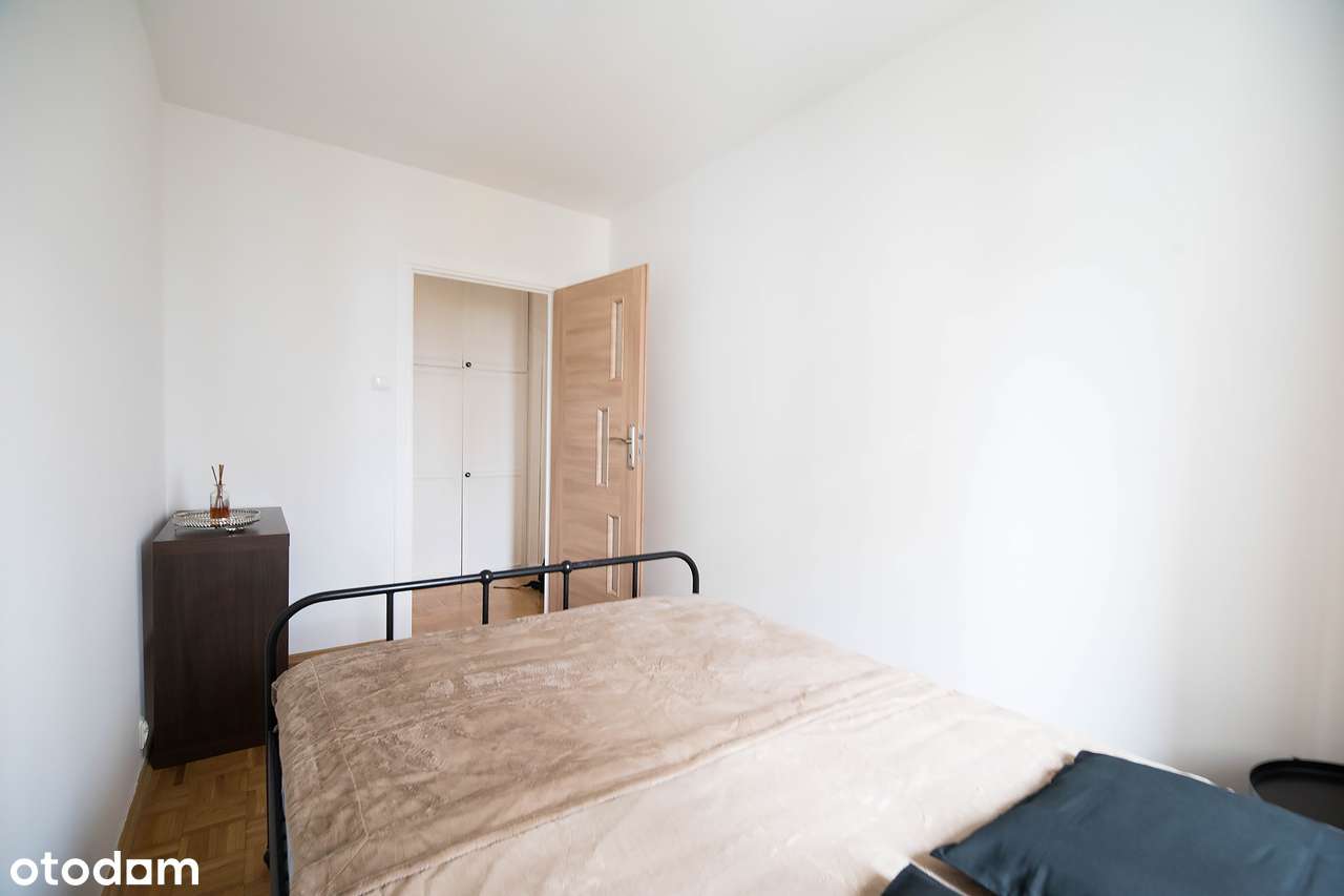 Mokotów, Metro Wilanowska – 3 pokoje z loggią i widokiem (58,5 m²)-1