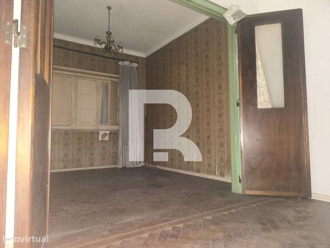 Apartamento T1 para recuperação total na Damaia - Grande imagem: 5/14