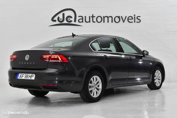 VW Passat 2.0 TDI Business DSG - 2