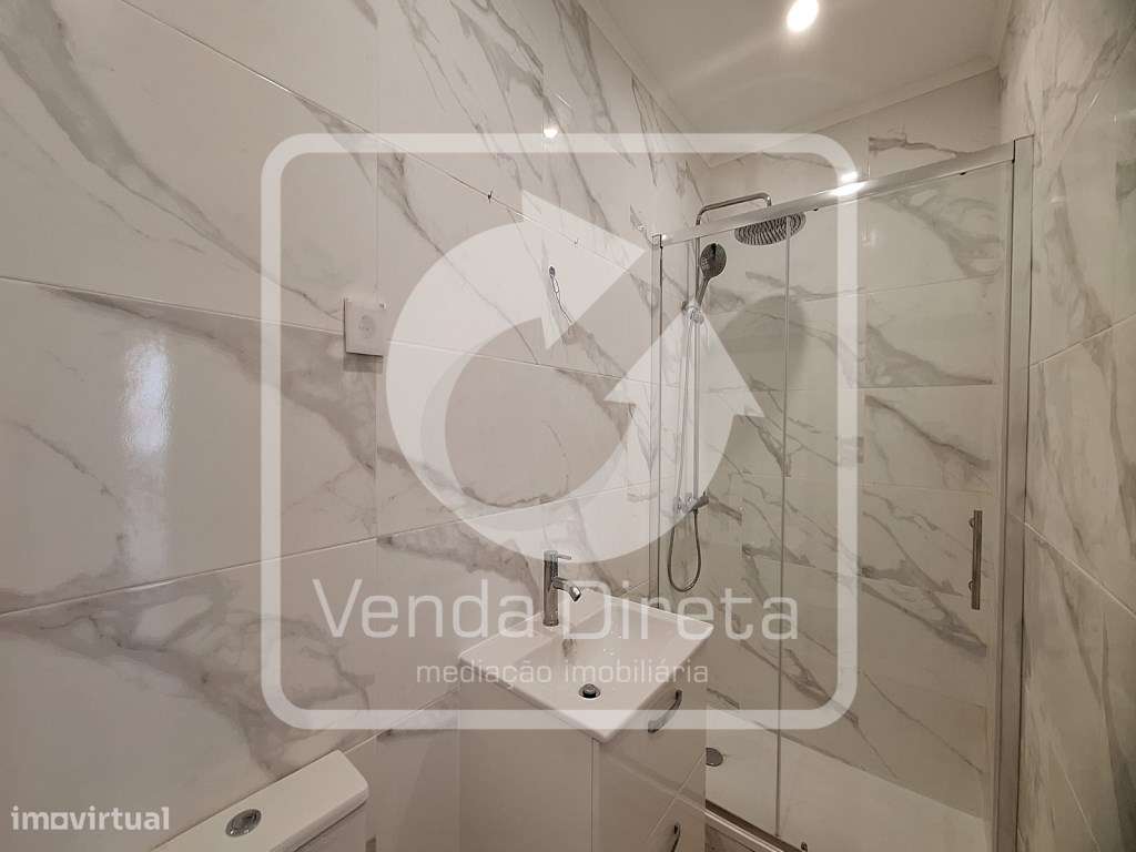 Apartamento T3 totalmente remodelado - Vista Rio!-14