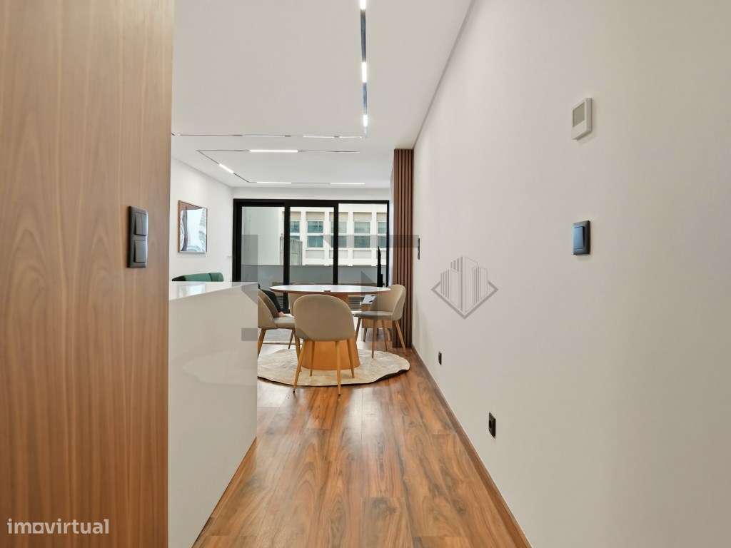 Apartamento T1 Totalmente Renovado com Acabamentos de Luxo, Varanda...-8