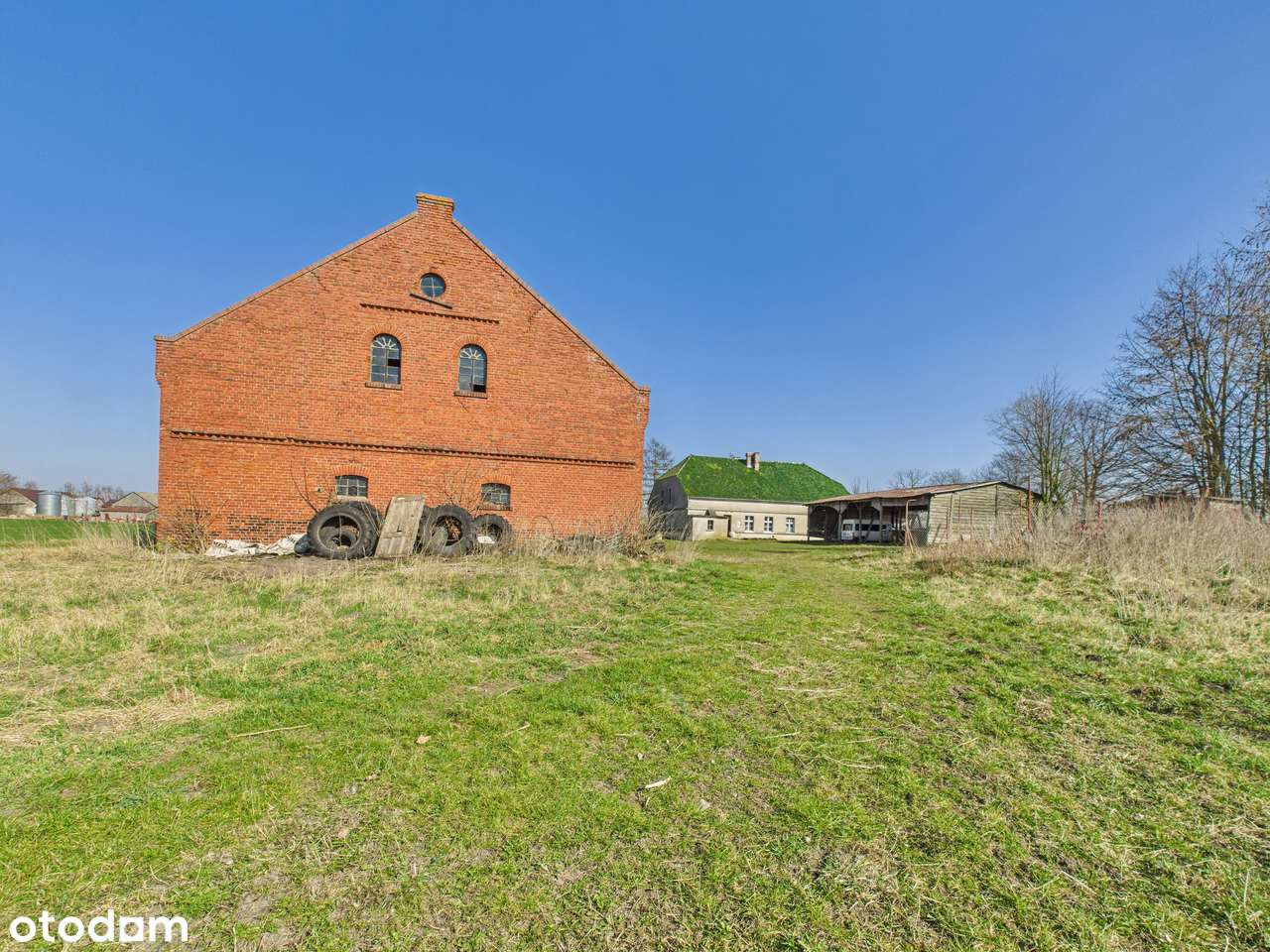 Gospodarstwo rolne-dom, budynek gospodarczy, staw i 14ha ziemi-6