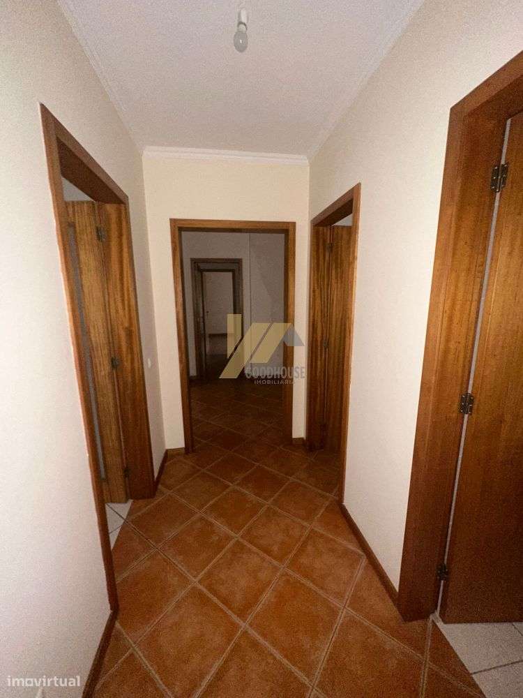 Apartamento T3 com boas áreas - Grande imagem: 4/11