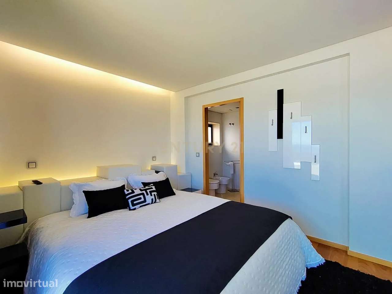 Apartamento T4 na Primeira Linha de Mar em Aver-o-Mar - Grande imagem: 5/30