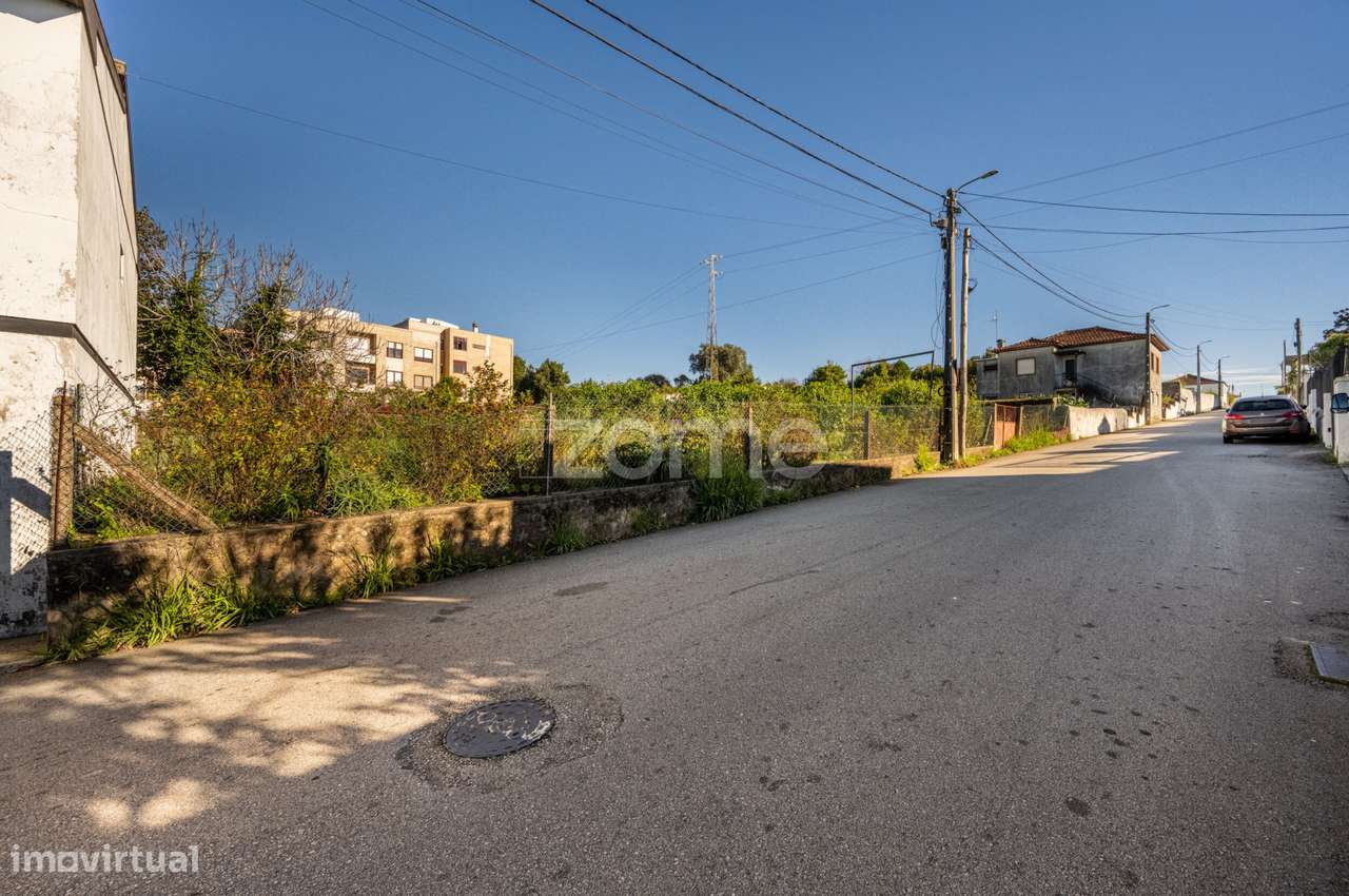 Terreno com PIP Aprovado para construção de 3 Moradias - Grande imagem: 4/27