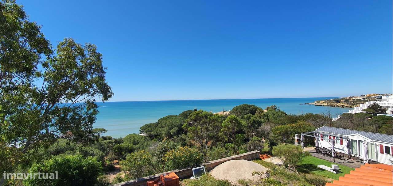 Moradia em primeira linha de mar com acesso direto á praia-8