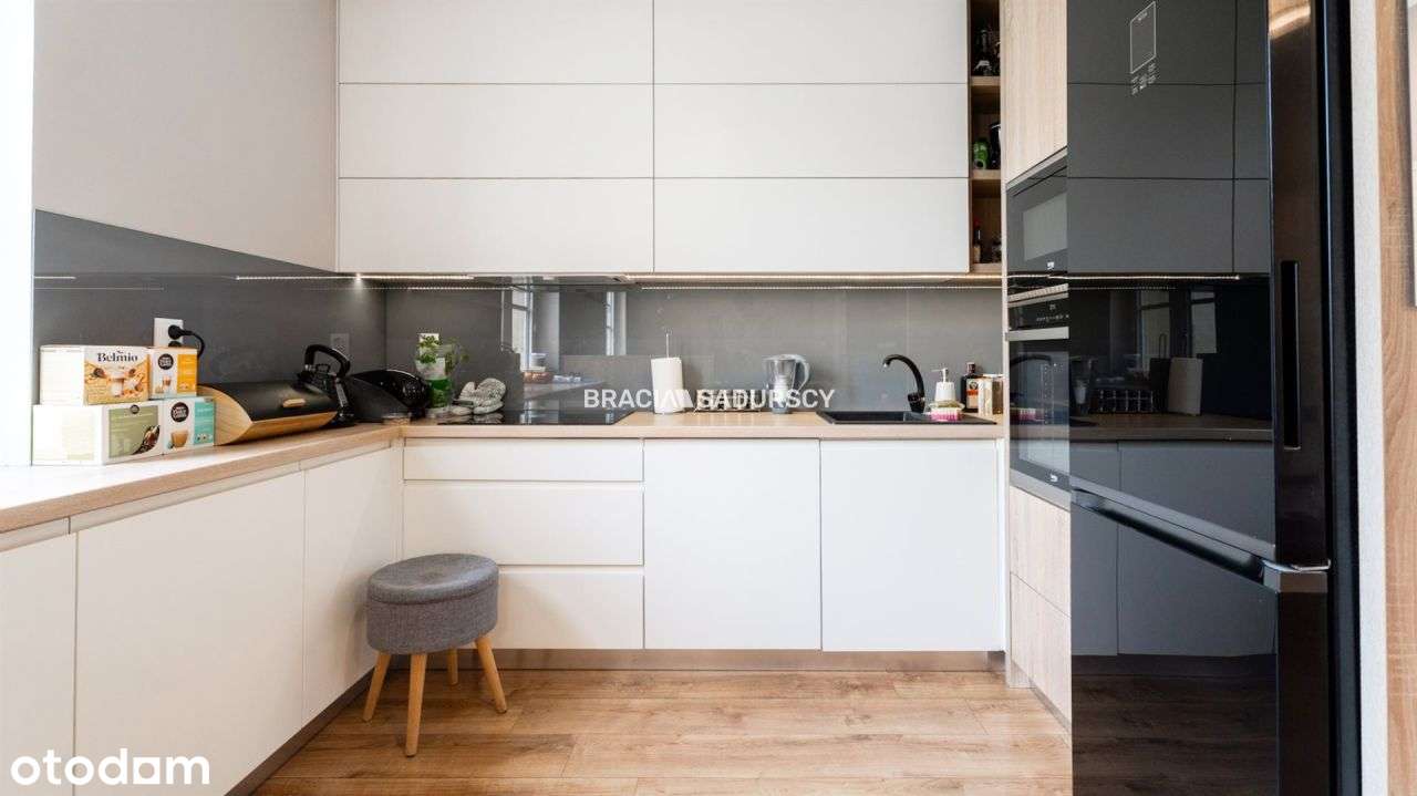 Dwa pokoje, jasne, wysokie. Doskonałe.-5