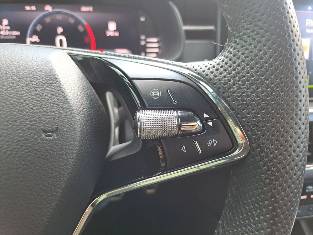 SKODA KAMIQ HAK, TECH Comfort ACC Virtual Cockpit Kamera ASO Salon PL VAT23