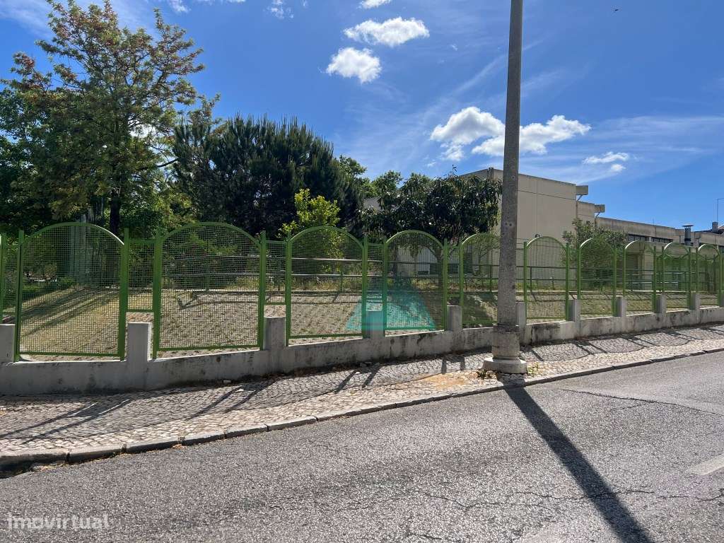 Apartamento T3 Paivas com melhoramentos 2º andar-30