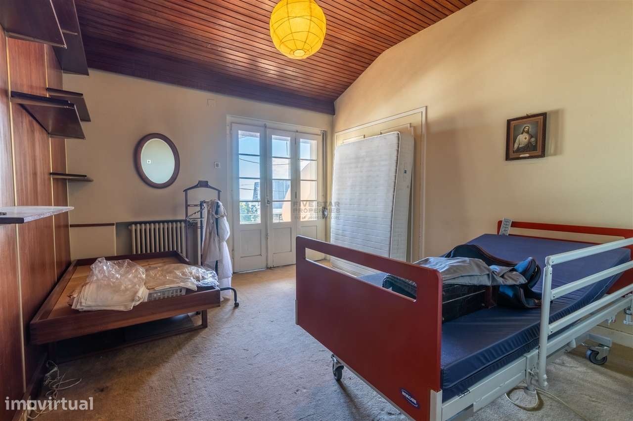 Moradia Estoril Cascais Vista Mar para renovar T6-32