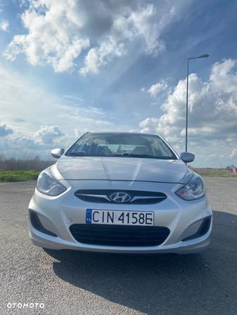 Hyundai Elantra 1.6 CRDi BlueDrive Premium DCT - 2