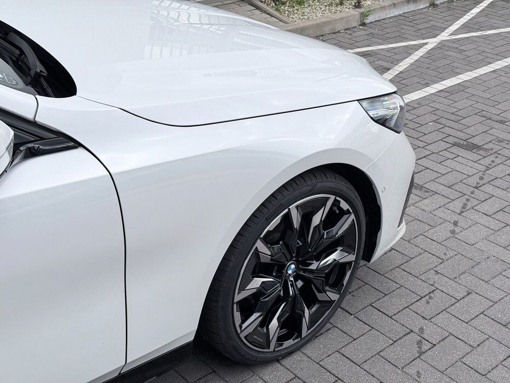 BMW Seria-5 520D Xdrive MHEV M Sport 2025 — zdjęcie 3