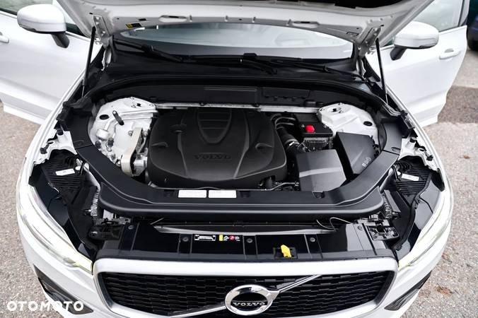 Volvo XC 60 D5 AWD Geartronic RDesign - 16