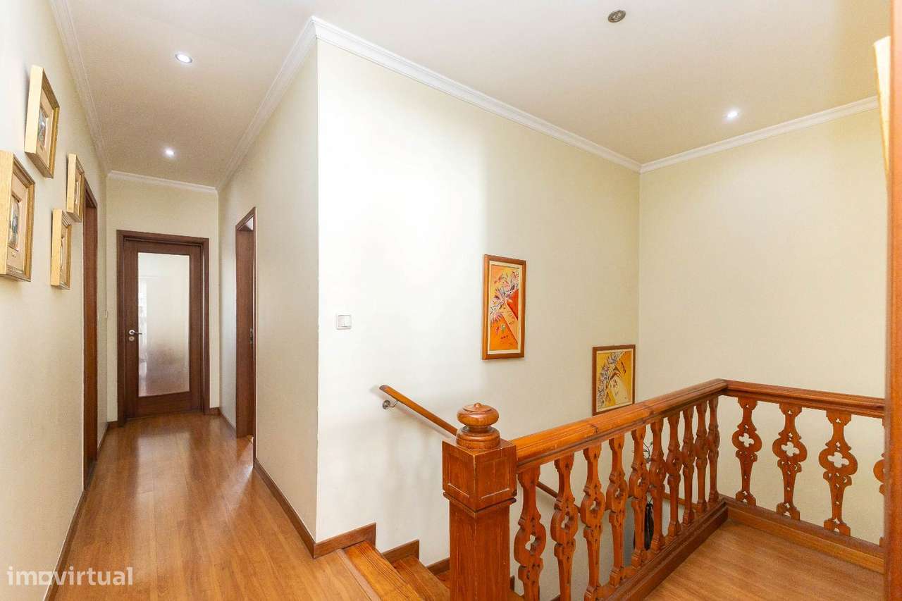 VENDA DE ANDAR MORADIA + ARMAZÉM - Grande imagem: 4/30